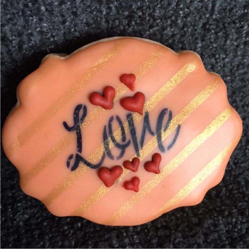 Cookies decorated using the Valentines Round Cookie Stencil 3 Pc Set