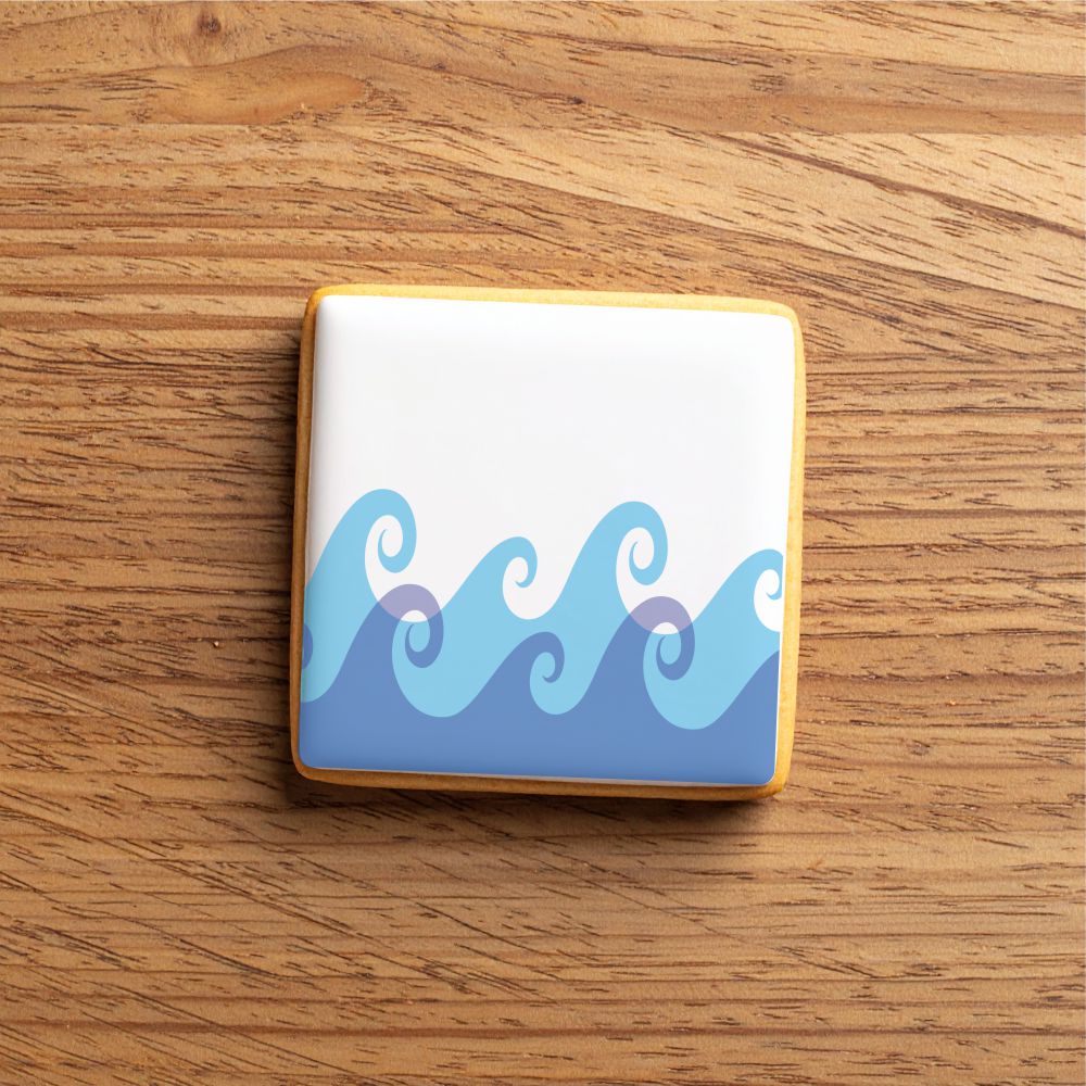 Cookie decorated using the Wave Duo Cookie Stencil Edger