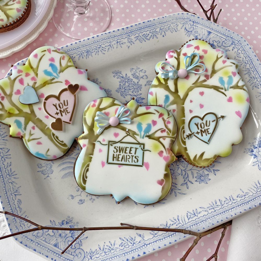 Sweethearts Dynamic Duos Cookie Stencil Set