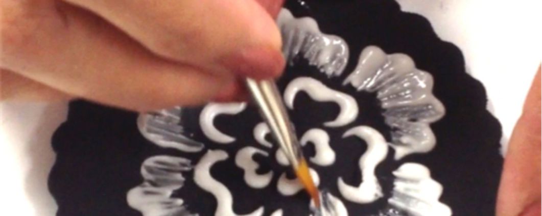 Decorate Brush Embroidery Cookies With Stencils and Royal Icing