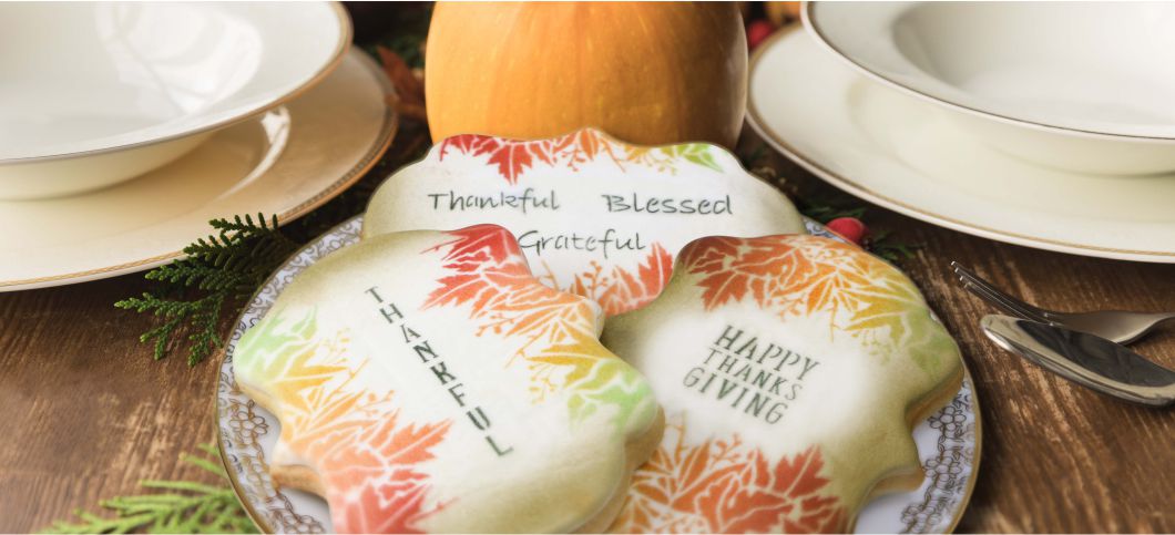 Make Leaf Garland Cookies for Thanksgiving Dessert! 