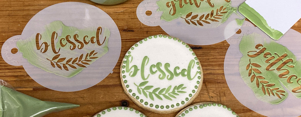 4 Simple Steps to Stencil Thanksgiving Cookies