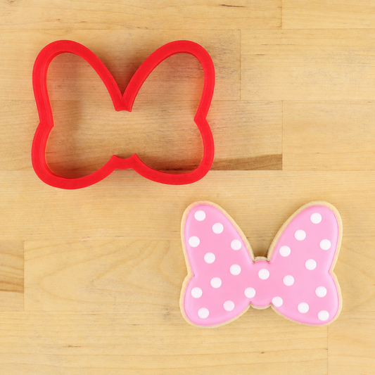 Minnie Mouse Bow Cookie Cutter and  Minnie Mouse decorated cookies