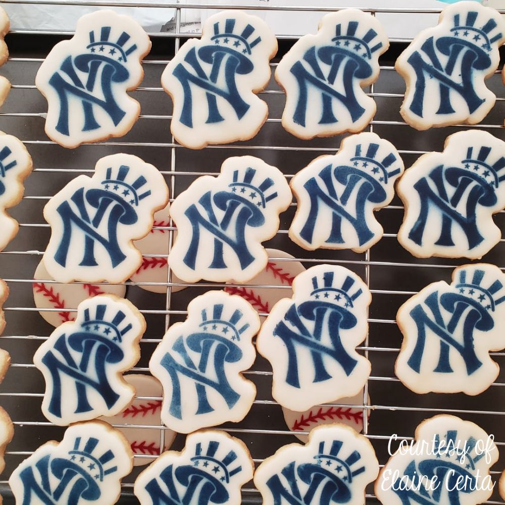 New York Baseball Fan Cookie Stencil Set on cookies decorated by Elaine Certa