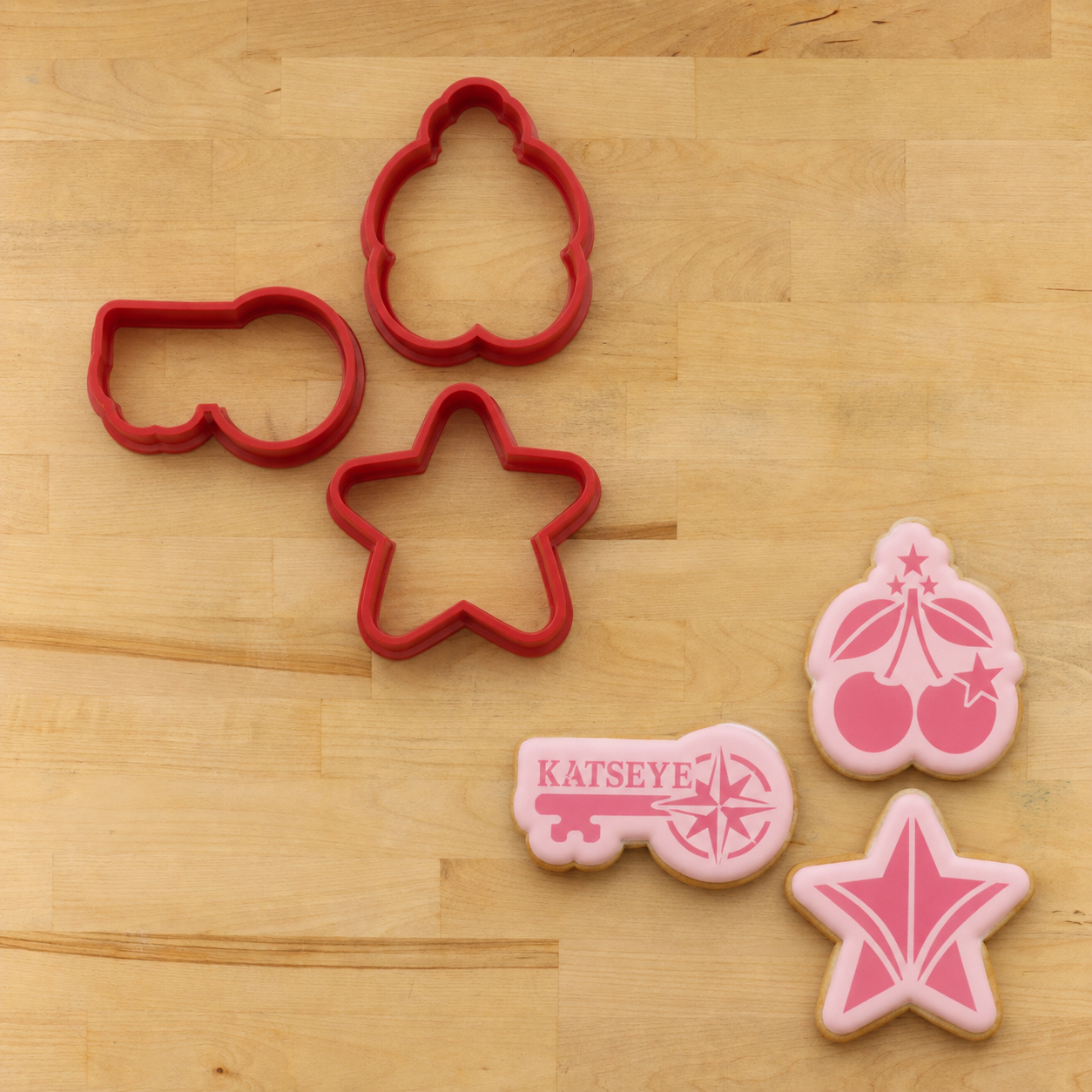 Kat Dream Charms Cookie Stencil Set